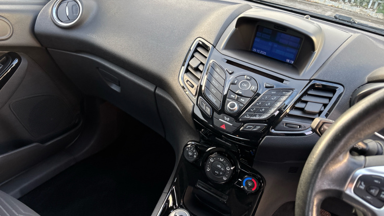 Ford Fiesta 1.25 82 Zetec 3dr Petrol Hatchback